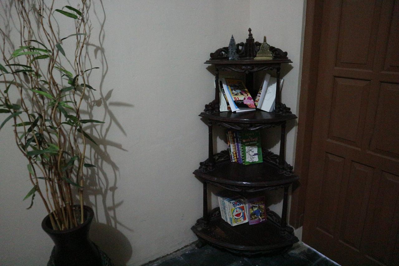 Kembar Guesthouse Yogyakarta Exterior photo